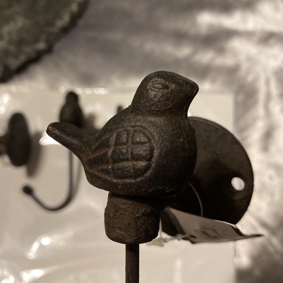 NWT 3pc. Songbird Wall Hooks, Brown Cast Iron, Distressed Finish, 4"x4"x2" - Picture 6 of 8